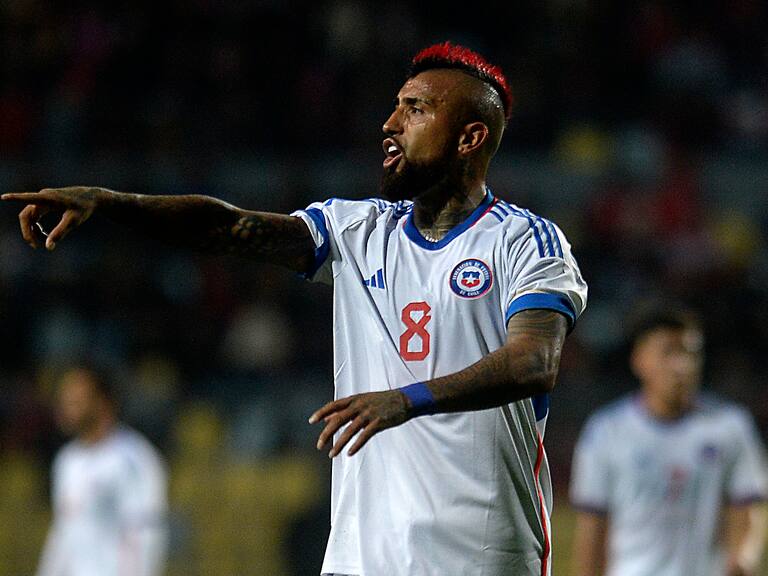 Esperando la firma: Arturo Vidal ya tendría su número de camiseta listo en Colo Colo