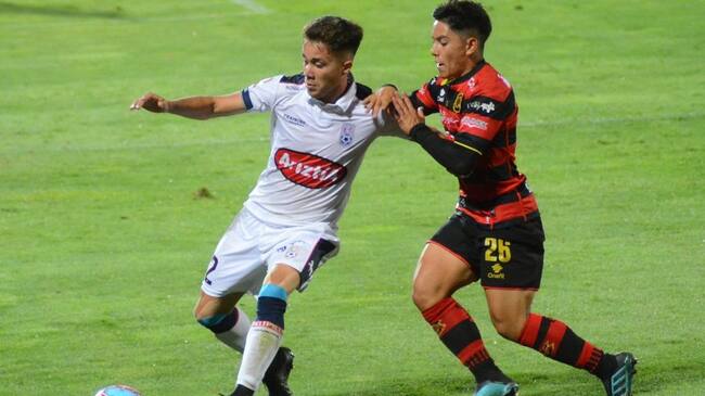30 DE ENERO DE 2021/TALCAPartido valido por la vuelta de la Liguilla por el Ascenso de Primera B, entre Rangers y Deportes Melipilla, disputado en el Estadio Fiscal de Talca.
FOTO: ALEX BELTRAN/AGENCIAUNO