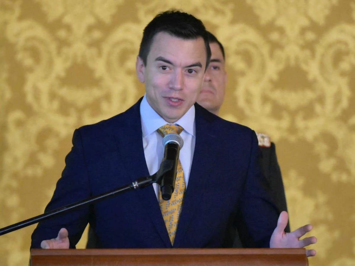 Presidente de Ecuador propone leyes económicas para financiar crisis de seguridad