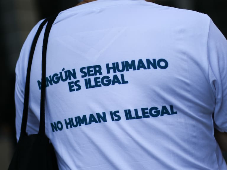 ¿De qué trata el proyecto de “regularización acotada” de migrantes que quiere impulsar el Gobierno?