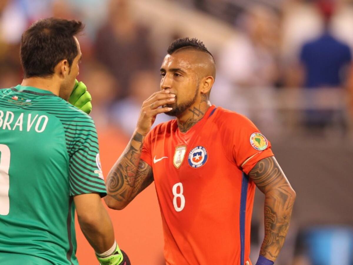 «¿Cuándo vas a volver a Colo Colo?»: Arturo Vidal y Claudio Bravo proyectan sus eventuales retornos al «Cacique» y encienden la ilusión alba