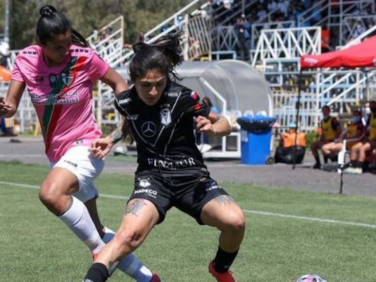 Crítico: el 83% de las jugadoras del fútbol femenino en Chile no recibe sueldo