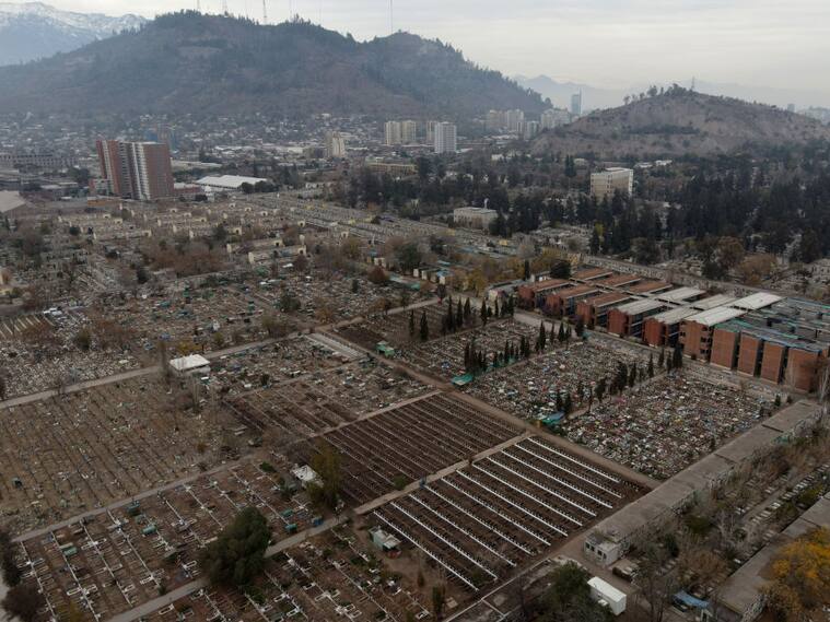 SANTIAGO, CHILE - JUNE 16: Aerial view of General Cementery on June 16, 2020 in Santiago, Chile. On Monday, President Piñera extended the State of Catastrophe for 90 days to better control the outbreak of COVID-19 in the country. (Photo by Marcelo Hernandez/Getty Images)