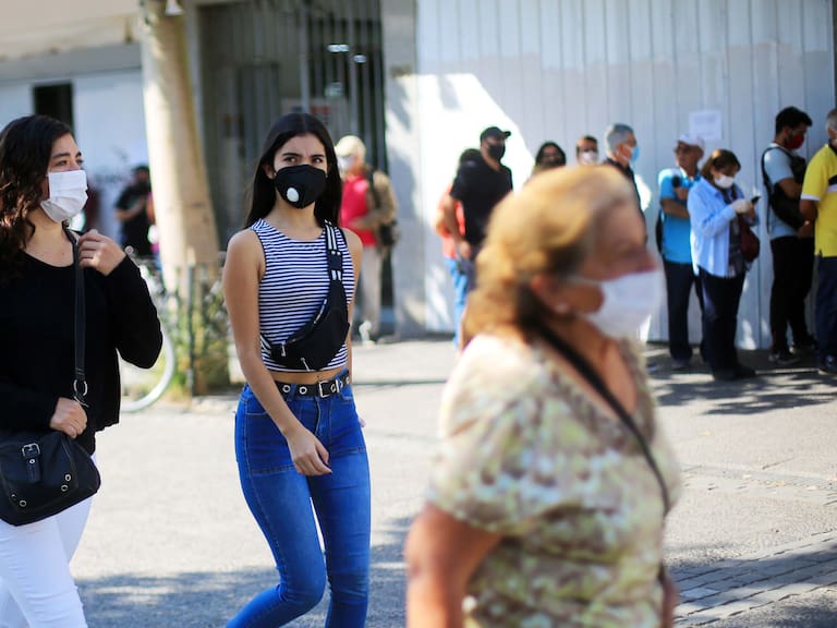 Brecha de género en productos bancarios: Deuda de las mujeres aumentó significativamente con respecto a la de los hombres