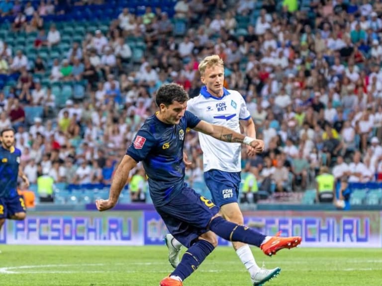 Por culpa de ChatGPT: el insólito motivo que causó el despido del entrenador de Ignacio Saavedra en Rusia