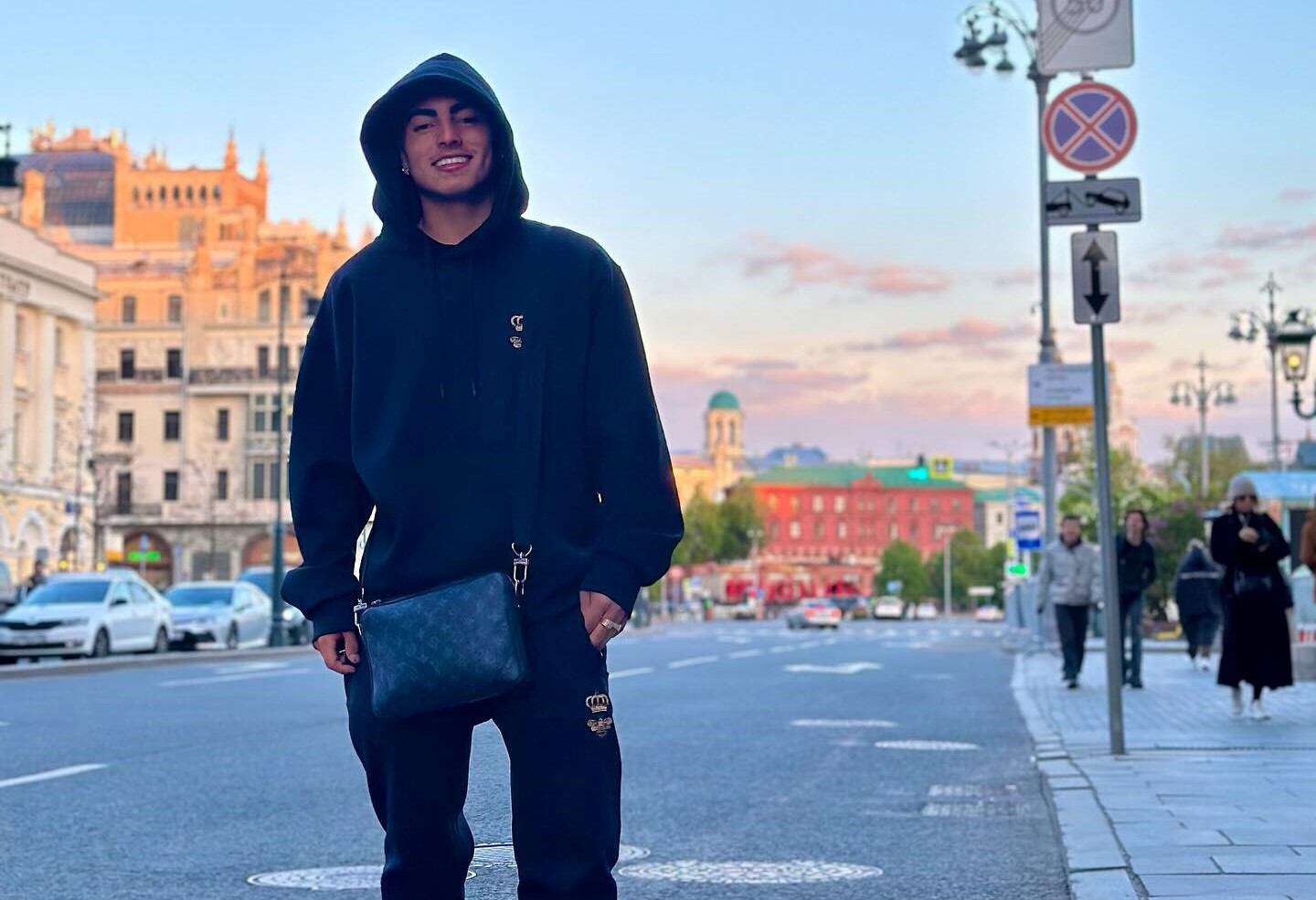 La publicación de Jordhy Thompson desde Rusia | IG: @jordhyth_42