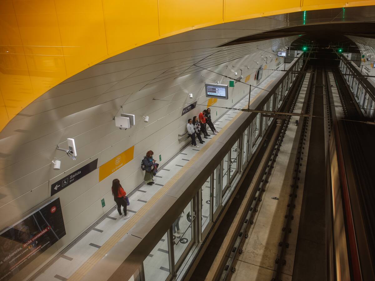 Metro de Santiago da a conocer el horario que tendrá en Navidad