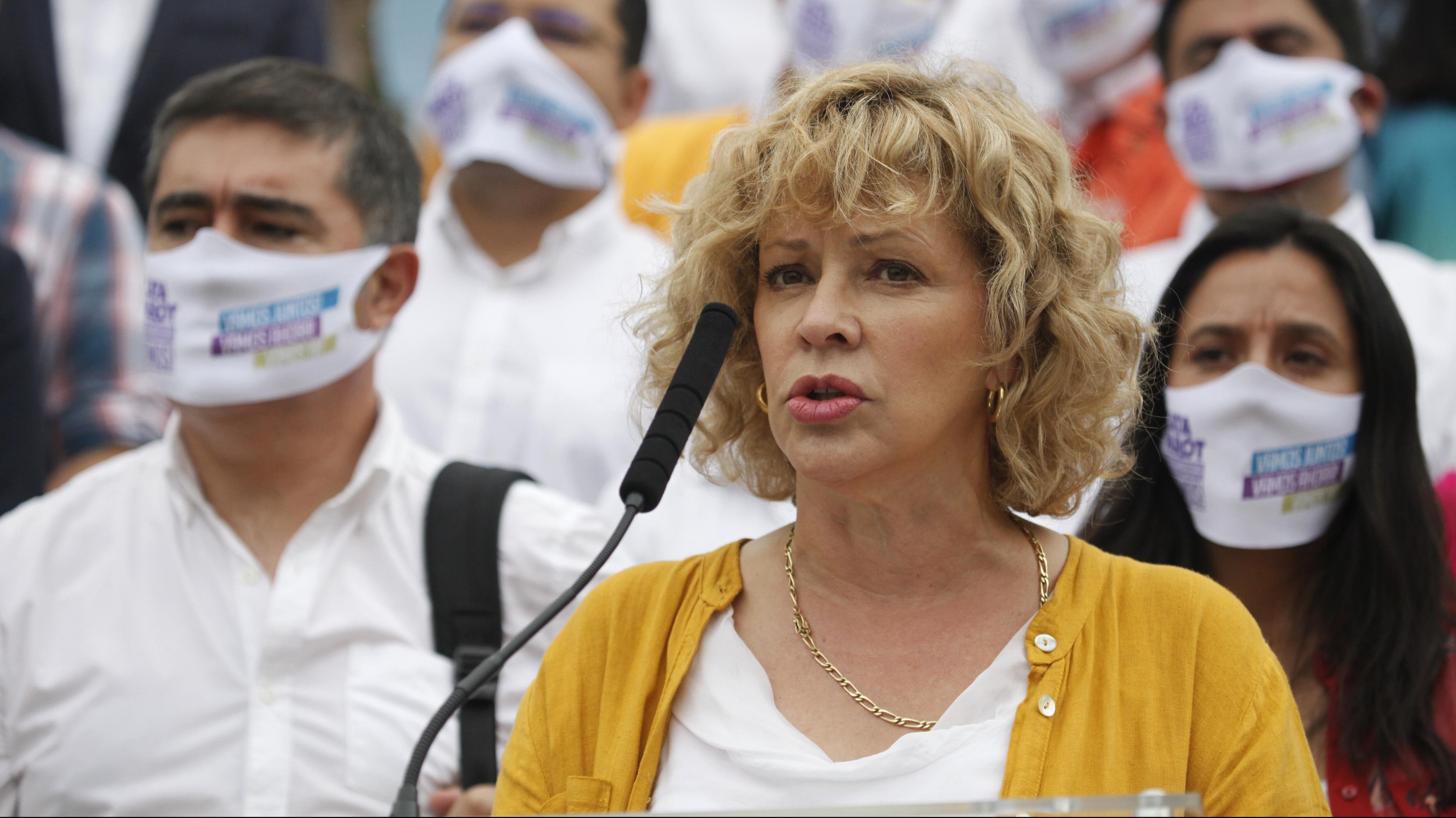 11 de Febrero de 2021/SANTIAGOMario Desbordes, Catalina Parot, durante el lanzamiento de la campaña de Catalina Parot, para la gobernación de la Región Metropolitana FOTO: MAURICIO MENDEZ/ AGENCIAUNO