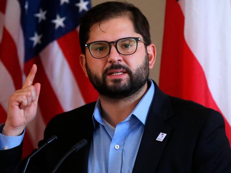 Cadem: Se mantiene aprobación a la gestión del Presidente Gabriel Boric