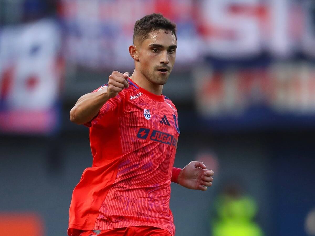“¡Basta de la línea de 3!“: Hinchas azules deslizan las primeras críticas a la U de Gustavo Álvarez