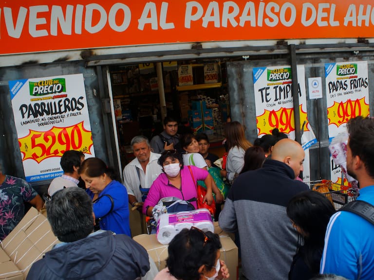 Tiene más de 40 años de historia: anuncian cierre definitivo de cadena de supermercados en Chile
