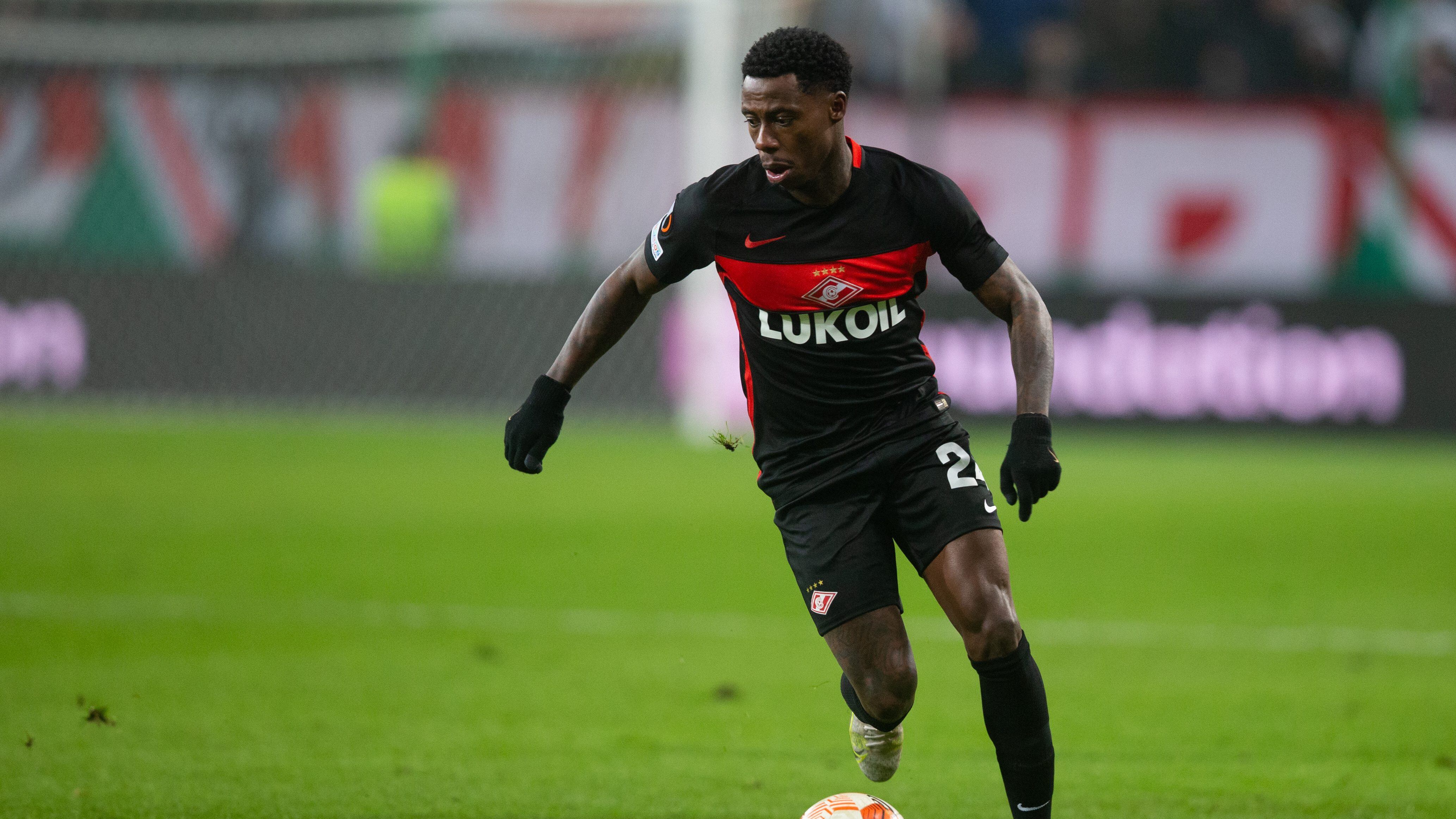 Quincy Promes confesó que apuñaló a su primo en una llamada