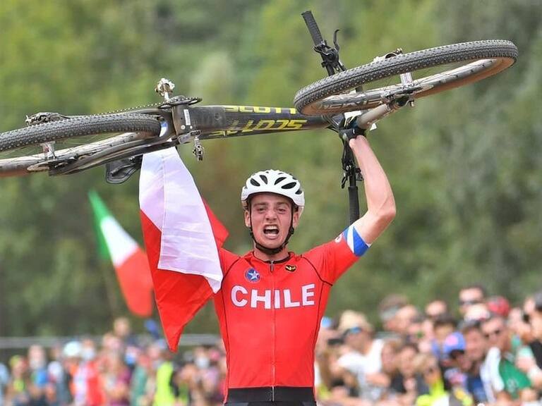 ¡Espectacular! Martín Vidaurre se consagró campeón del mundo sub 23 de mountainbike en Italia
