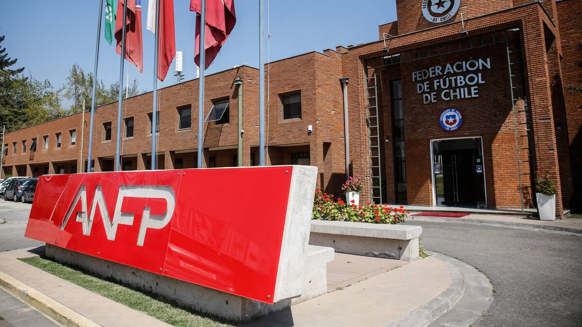 ¿Quién ganará el gallito? ANFP cede con el tema “extranjeros”, pero Sifup no tiene ganada la pelea