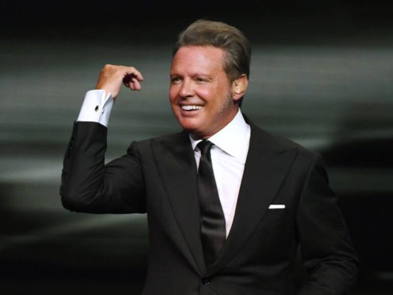 LAS VEGAS, NEVADA - SEPTEMBER 12: Singer Luis Miguel performs on the first night of his four-date limited engagement at The Colosseum at Caesars Palace on September 12, 2019 in Las Vegas, Nevada. (Photo by Ethan Miller/Getty Images)