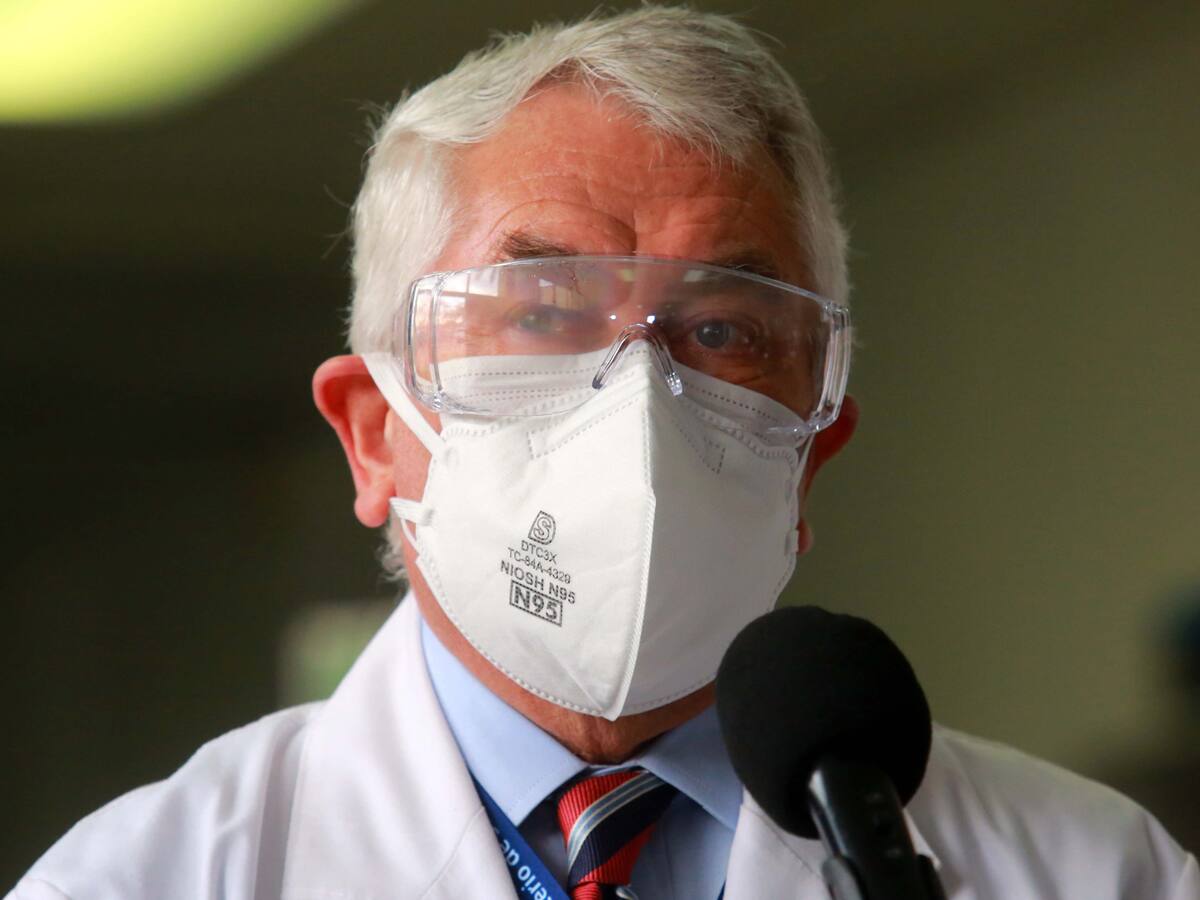 Ministro Paris: «Yo creo que Jaime Mañalich lo hizo muy bien»