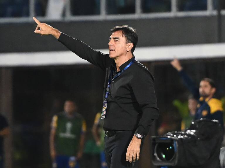 Quinteros recuerda a Colo Colo tras llegar a Argentina para firmar por Independiente