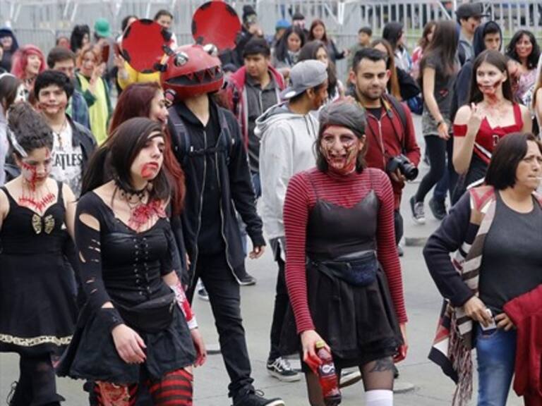 Más de diez mil personas celebraron la 10° de la Zombie Walk en Chile