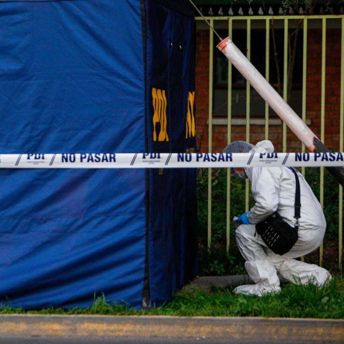 Hombre en situación de calle muere tras violenta pelea con arma blanca en Estación Central