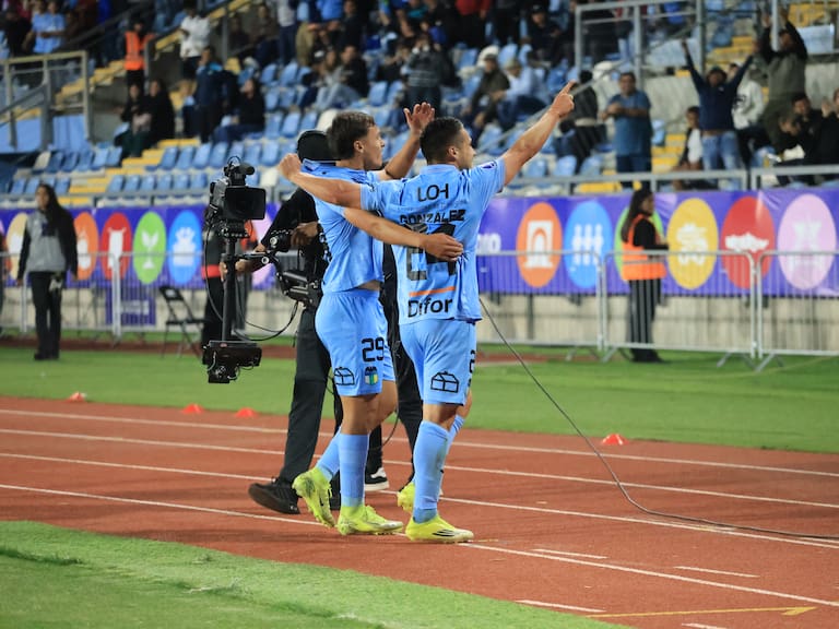 Con pifias a un mundialista y figuras celestes en las tribunas: el lado B del triunfal debut de O’Higgins en Copa Sudamericana