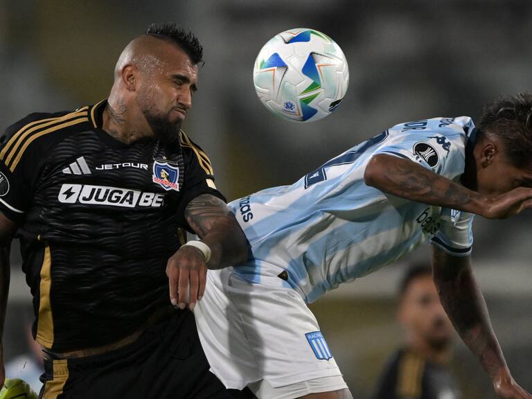 Con periodistas “alcoholizados” y el desaforado festejo en la “Academia”: el lado B del empate de Colo Colo ante Racing Club