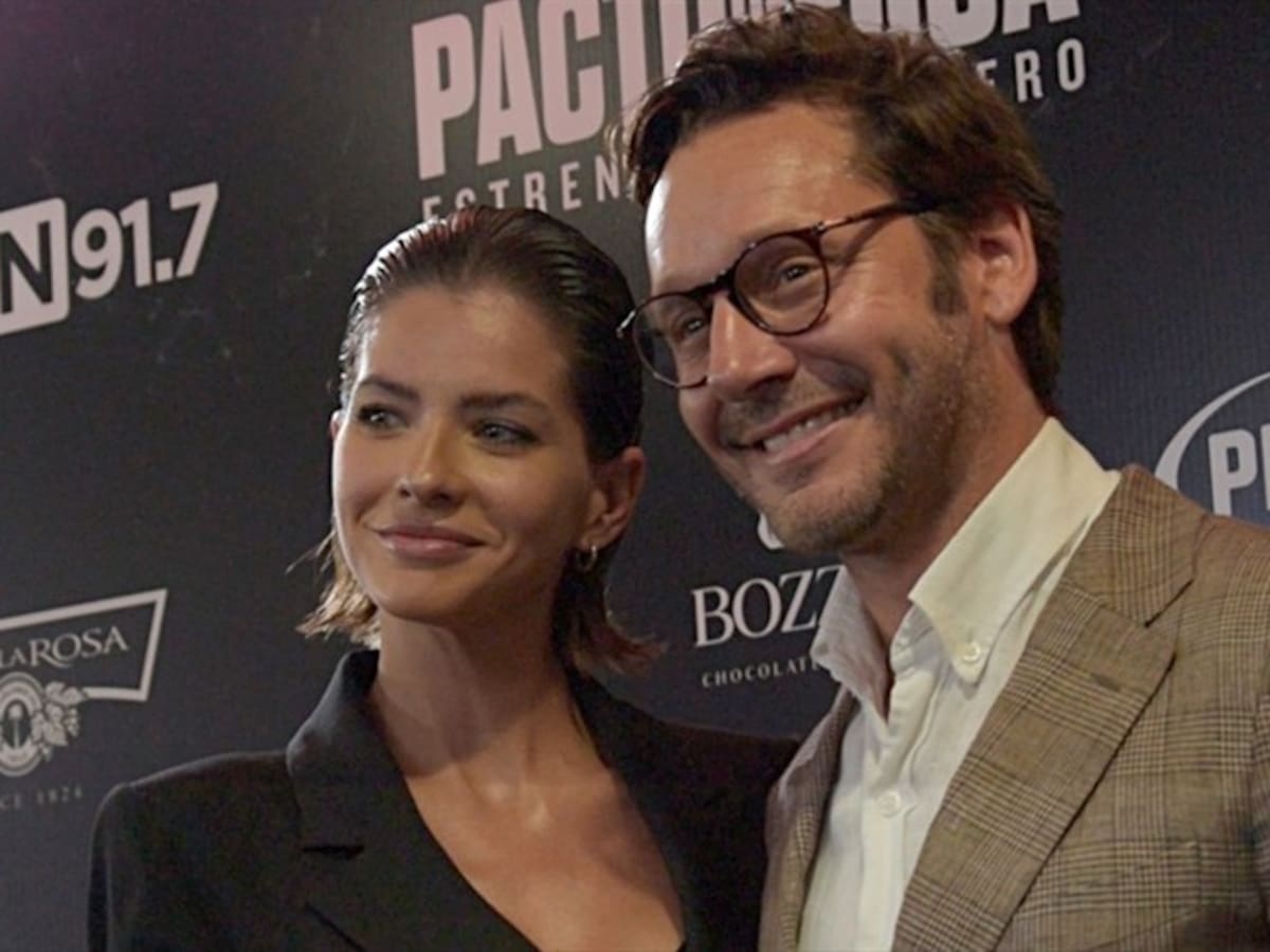 Benjamín Vicuña oficializó reconciliación con «China» Suárez en la premiere de «Pacto de Fuga»