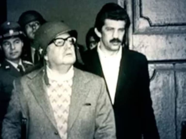 Ordenan al Fisco indemnizar al médico del expresidente Salvador Allende