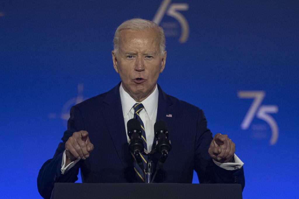 El mandatario estadounidense Joe Biden compromete en Washington una nueva ayuda militar a Ucrania en el evento por los 75° años de la OTAN.
