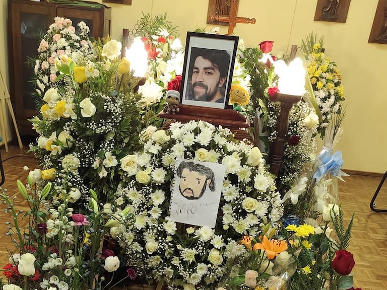 Madre de estudiante de medicina que se suicidó en Valparaíso realiza duro desahogo: “A él le minaron su autoestima”