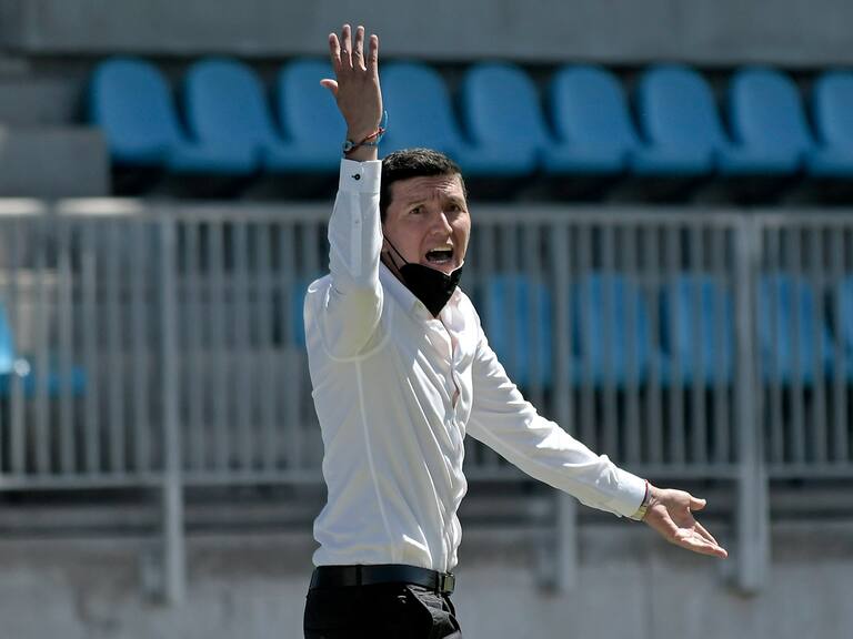 Cristián Leiva asoma en Universidad de Chile como posible sucesor de Esteban Valencia
