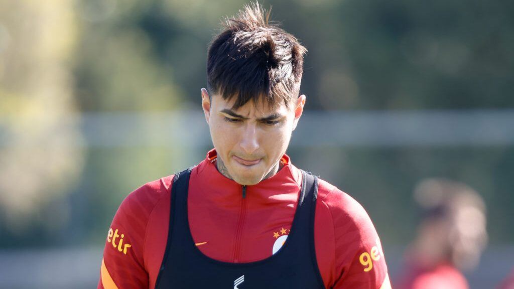 ANTALYA,TURKIYE - FEBRUARY 04: Erick Pulgar of Galatasaray attend a training session ahead of the Turkish Super Lig week 24 soccer match against Alanyaspor in Antalya, Turkiye on February 04, 2022. (Photo by Mustafa Ciftci/Anadolu Agency via Getty Images)