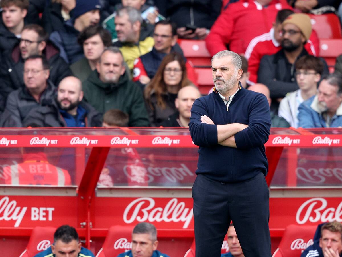 Enfrentó a Chile en un Mundial, ganó un título en Europa y hoy marca un récord negativo en la Premier League: el insólito presente de Ange Postecoglou