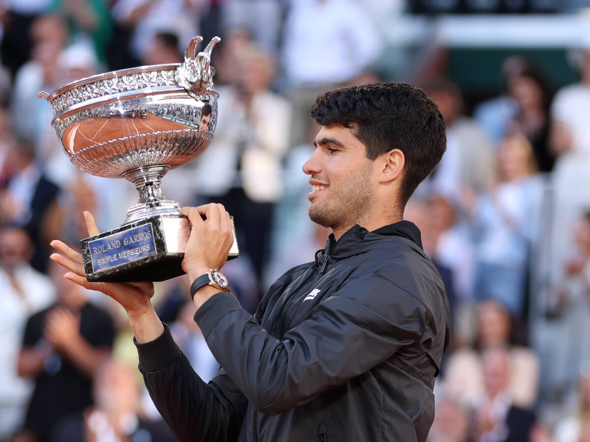 Carlos Alcaraz festeja en Roland Garros: el millonario premio que ganó y su nuevo puesto en el ranking ATP