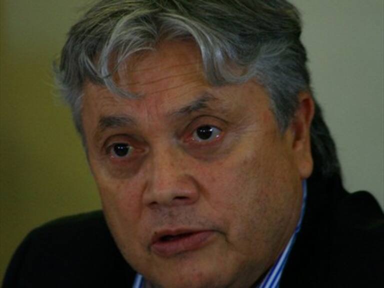 Senador Navarro anuncia «Ley Hermógenes» para castigar negacionismo en Derechos Humanos