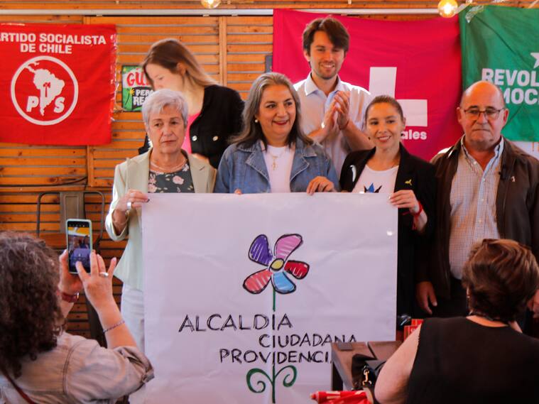 06 de ABRIL de 2024 / PROVIDENCIA
Los partidos del oficialismo presentan la "Alcaldía Ciudadana de Providencia", con una serie de candidatos que buscan llegar hasta el municipio de la comuna.
FOTO: JESÚS MARTÍNEZ / AGENCIAUNO
