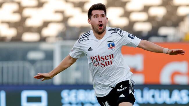 31 de Enero del 2021/SANTIAGOCésar Fuentes(c) celebra su primer gol y el 2 a 1 de Colo Colo ,durante el partido valido por la Vigésimo Sexta fecha del Campeonato Nacional AFP PlanVital 2020, entre Colo Colo vs Unión La Calera, disputado en el Estadio Monumental.
FOTO:FRANCISCO LONGA/AGENCIAUNO