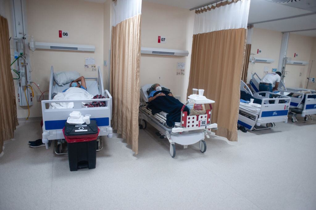 Pacientes Covid-19 en un hospital de Quito