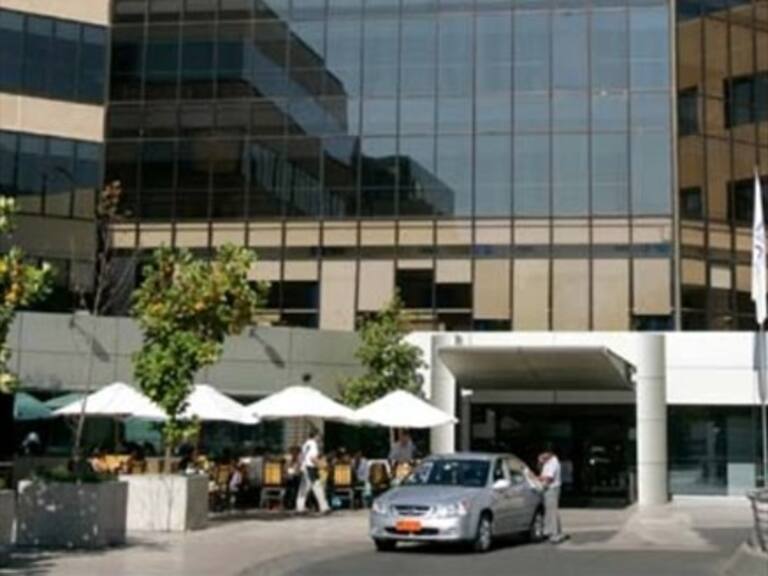 Clínicas en pie de guerra con el Minsal por insinuar prácticas abusivas en precios de exámenes