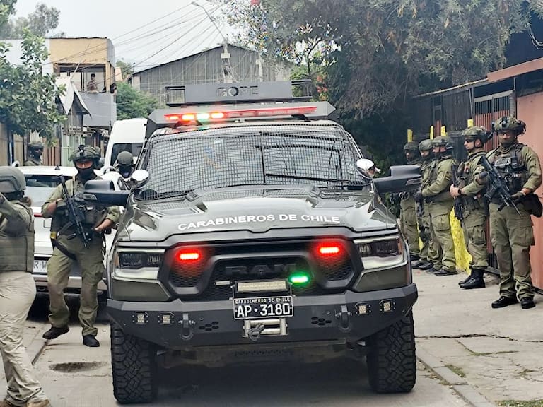 Detienen a sujeto con “triple nacionalidad” tras incautación de éxtasis y metanfetamina en Santiago