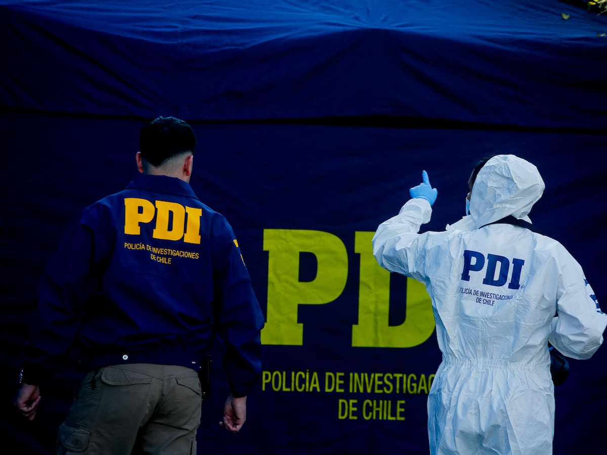 PDI investiga hallazgo de osamentas humanas en plena obra en construcción en San Miguel