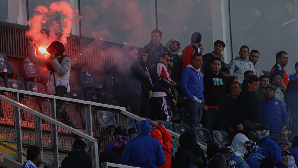 Salvemos el fútbol: presentan proyecto de ley contra violencia en estadios