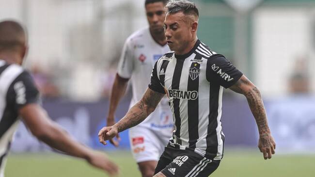 Eduardo Vargas anota su primer gol del año con Atlético Mineiro