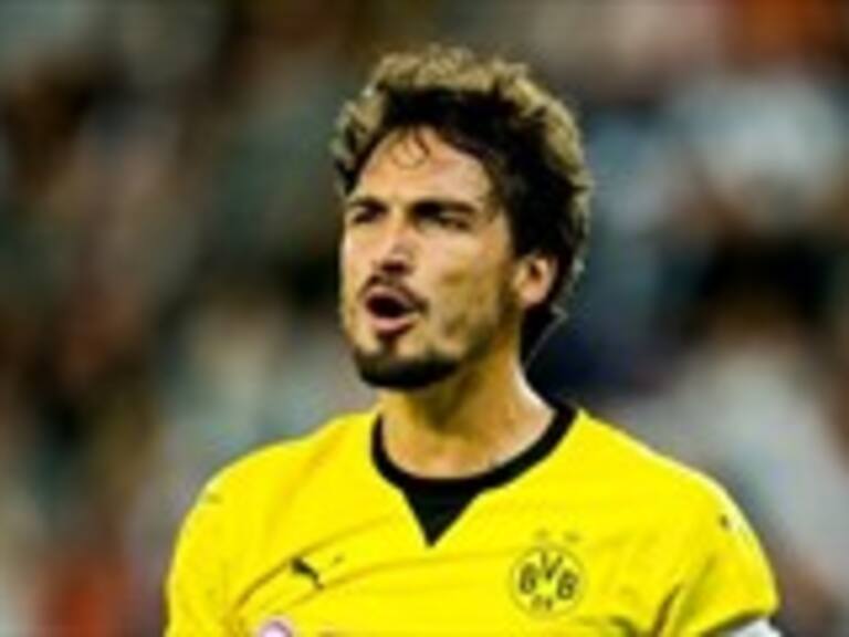 Hinchas del Dortmund pifiaron al «traidor» Hummels