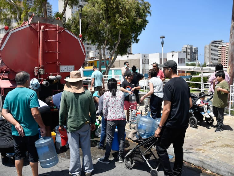 Cámara de Comercio de Antofagasta prepara demanda colectiva tras masivo corte de agua