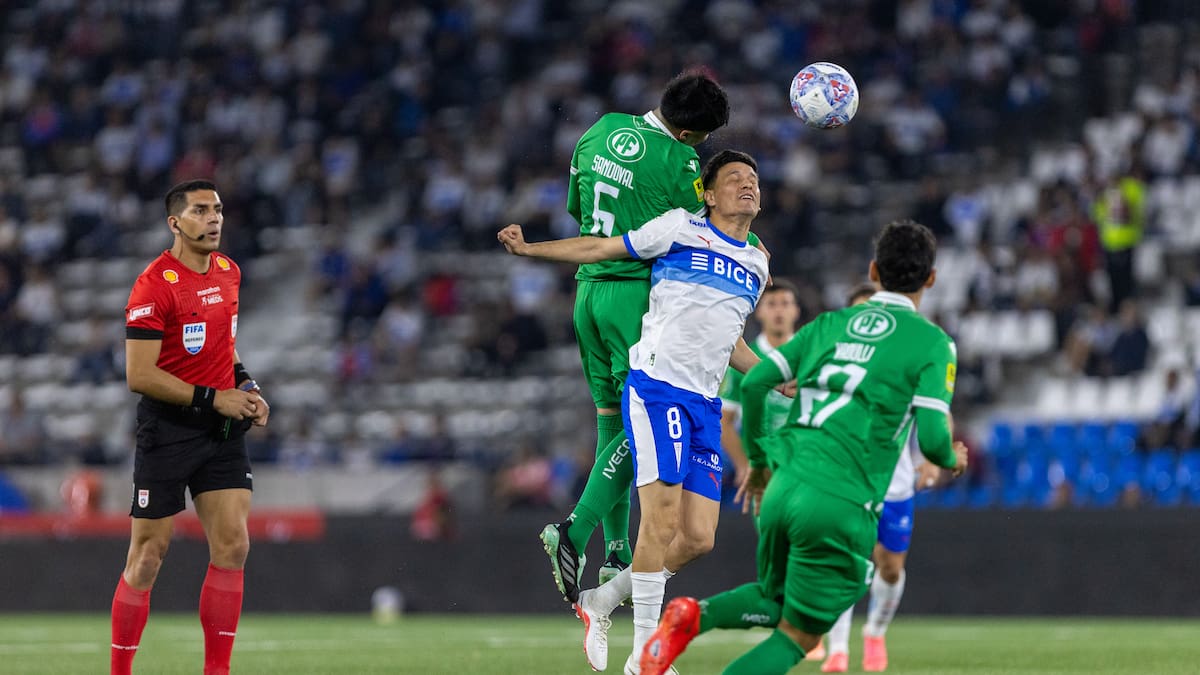 Con el VAR como protagonista y gritos contra los jugadores en tribunas a medio llenar: el lado B del empate de la UC con Audax Italiano