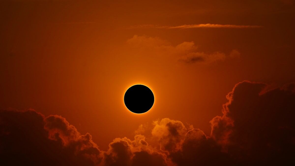 Eclipse solar 2021
