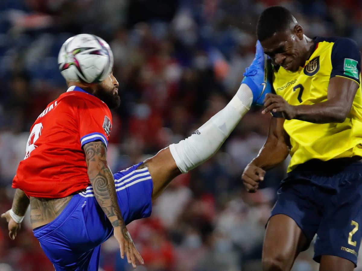 Arturo Vidal pidió disculpas por su expulsión con Ecuador: «Aún no lo puedo creer»