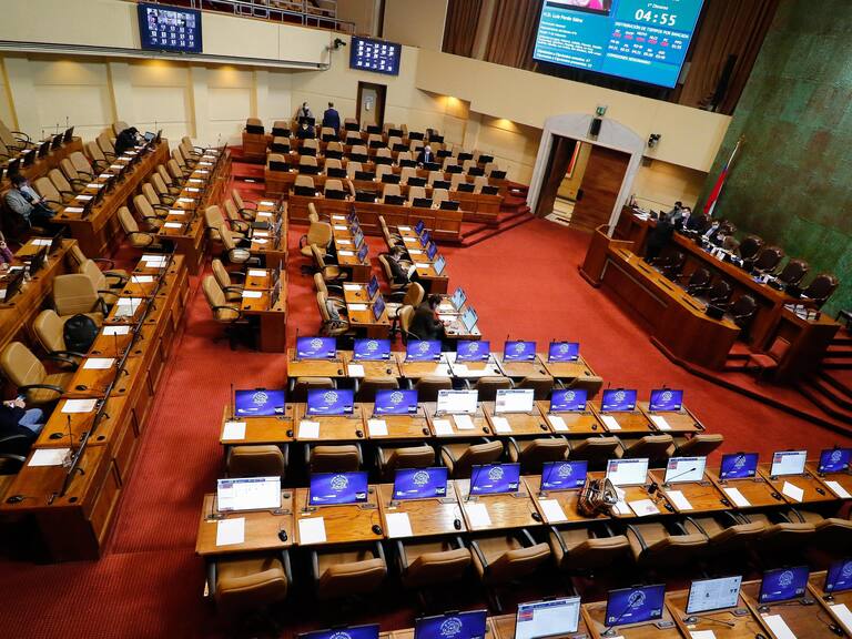 Comisión de ética de la Cámara pide a parlamentarios que apariciones en medios no interrumpan su labor en el Congreso