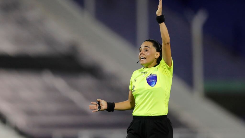 María Belén Carvajal liderará la terna chilena que dirigirá su primer partido en el Mundial Femenino 2023