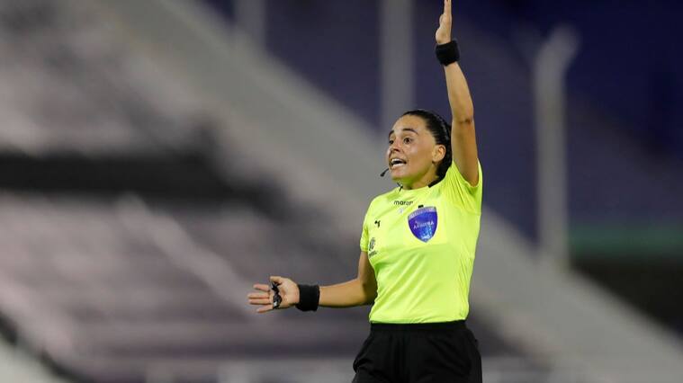 María Belén Carvajal liderará la terna chilena que dirigirá su primer partido en el Mundial Femenino 2023
